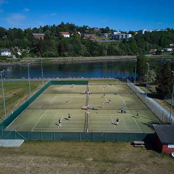 Tennisbaner fra lufta